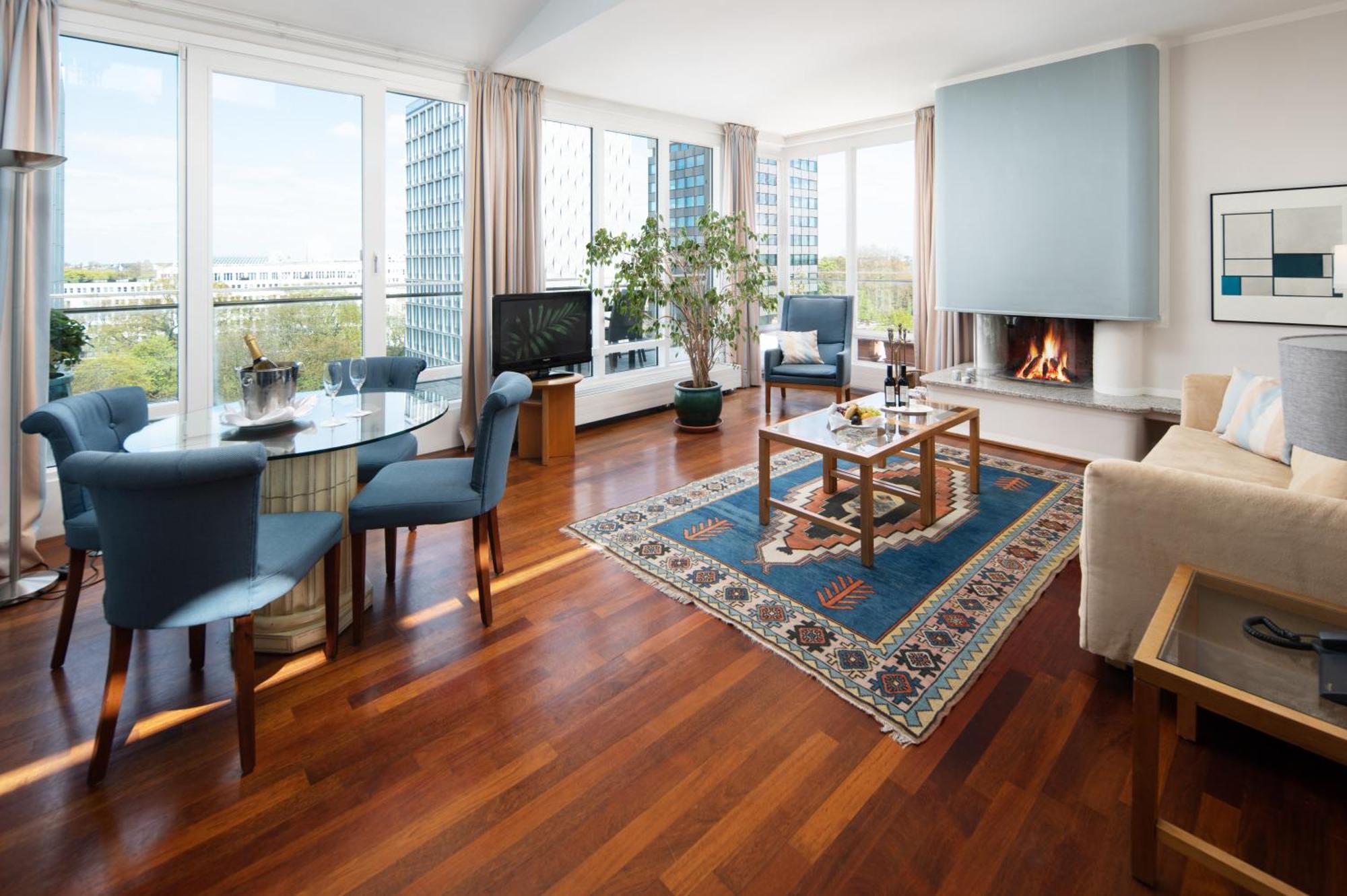 Отель Baseler Hof 4*